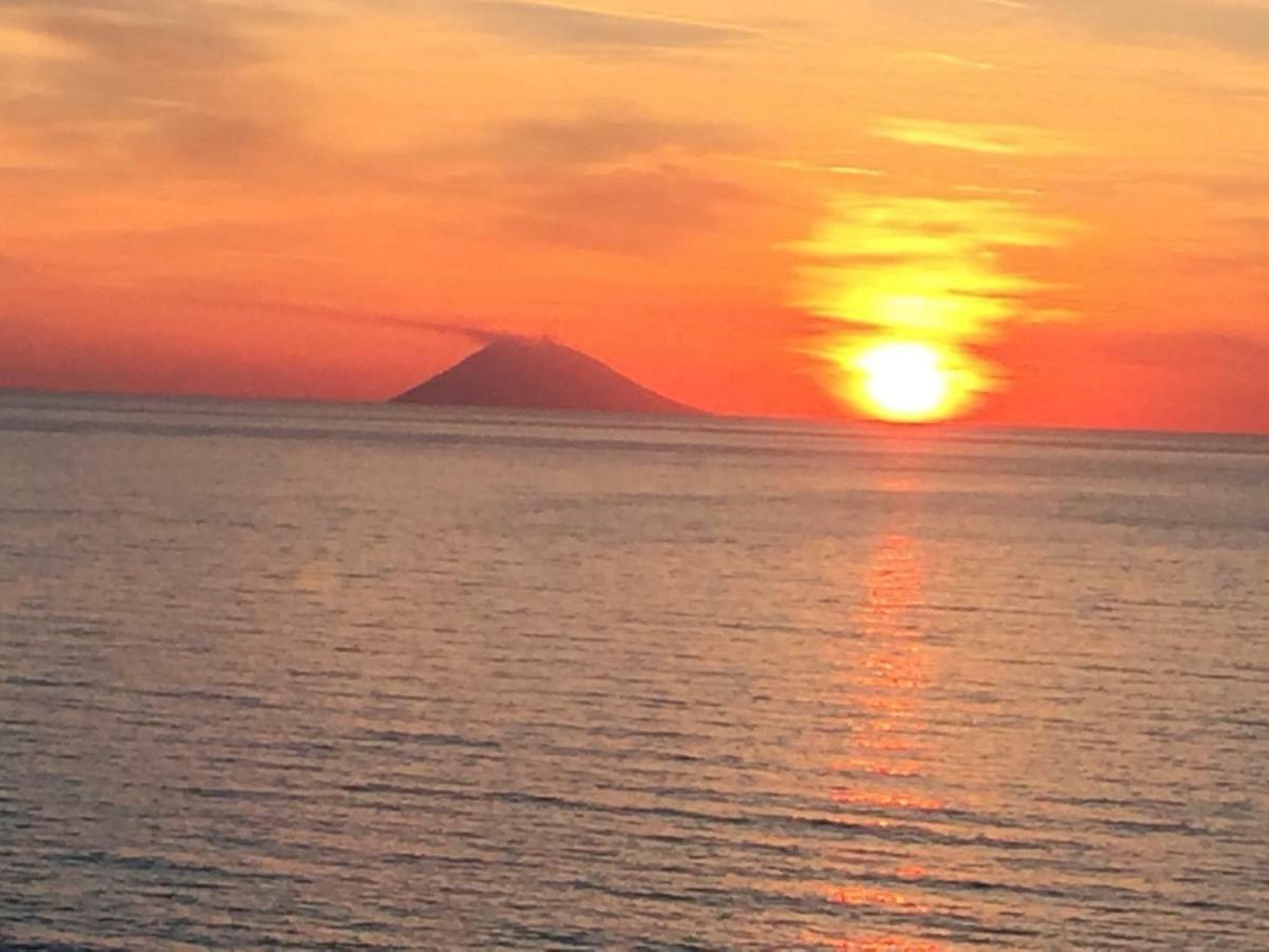 Apartamento La Mesonette A Due Passi Dal Mare Tropea Exterior foto