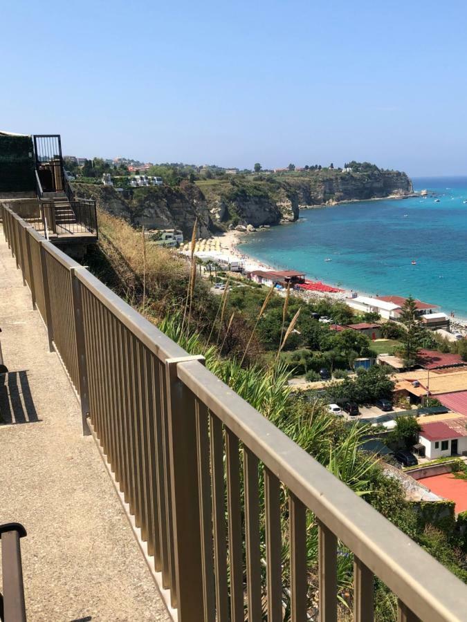 Apartamento La Mesonette A Due Passi Dal Mare Tropea Exterior foto