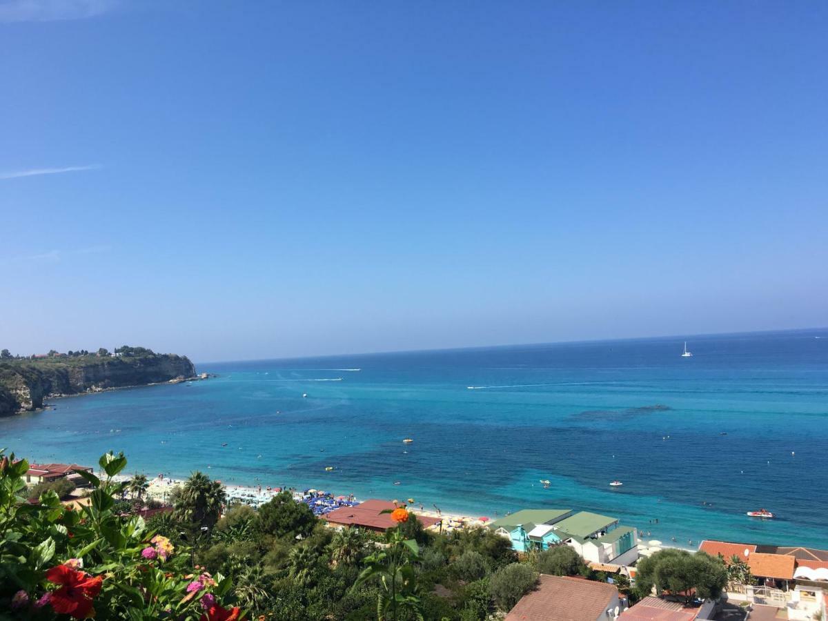 Apartamento La Mesonette A Due Passi Dal Mare Tropea Exterior foto